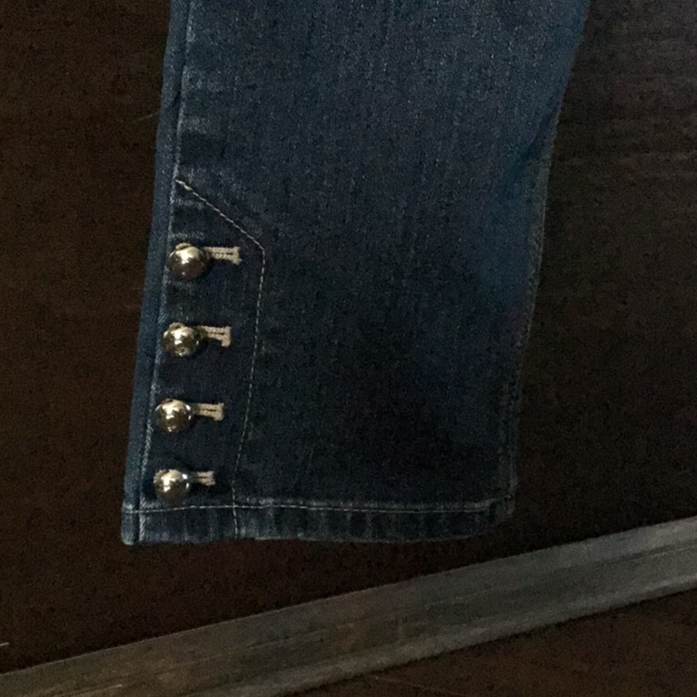 Jeans - Picture 2 of 3